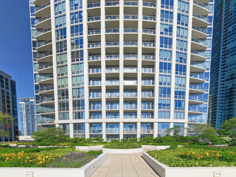 1235 S Prairie Avenue Chicago IL 60605