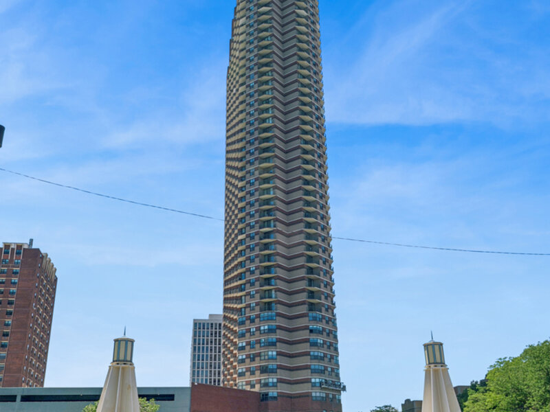 3660 N Lake Shore Drive Chicago IL 60613