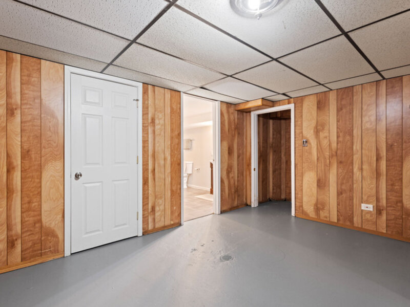 251 W 10th Street Chicago Heights IL 60411