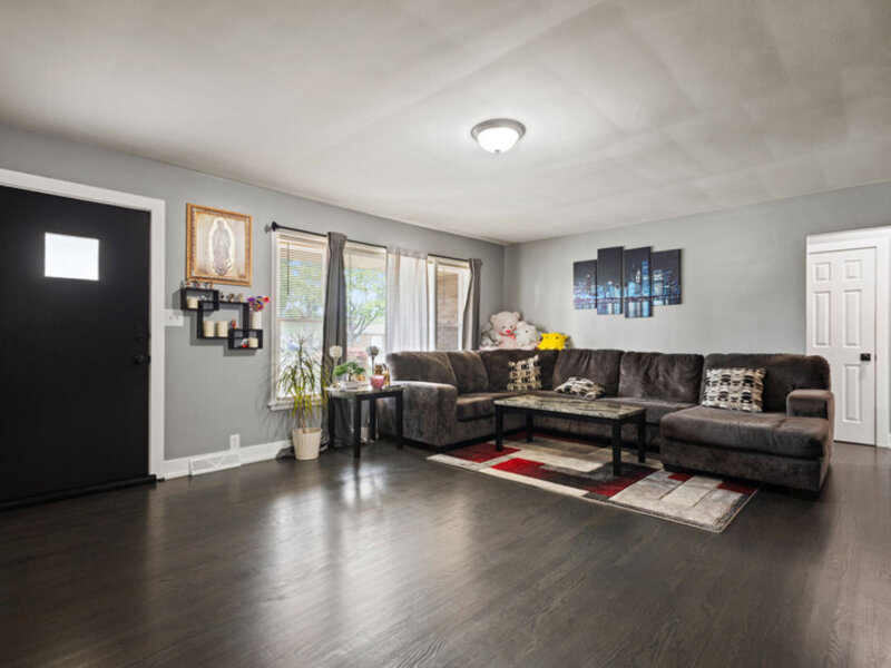 251 W 10th Street Chicago Heights IL 60411