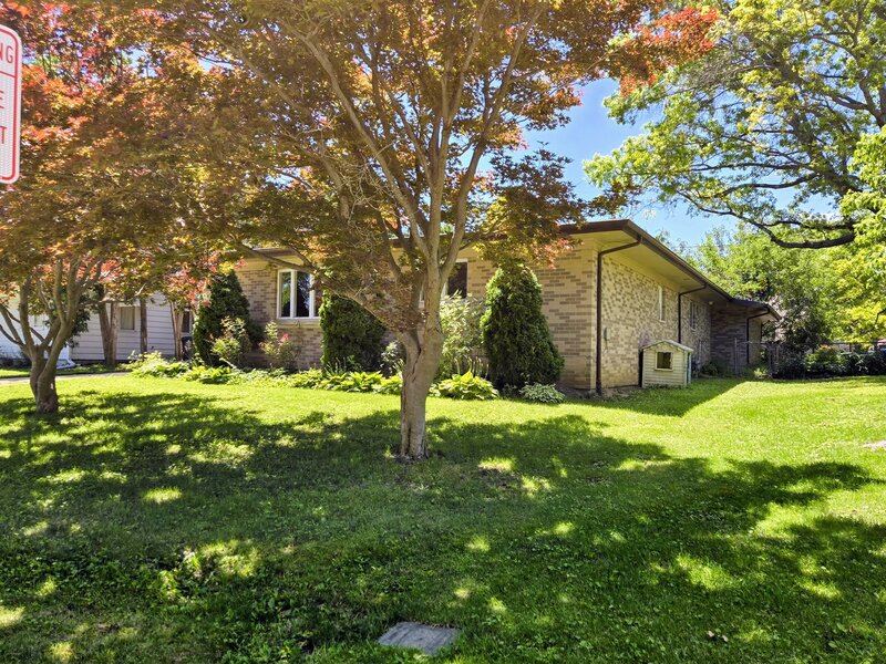909 E Burkwood Drive Urbana IL 61801