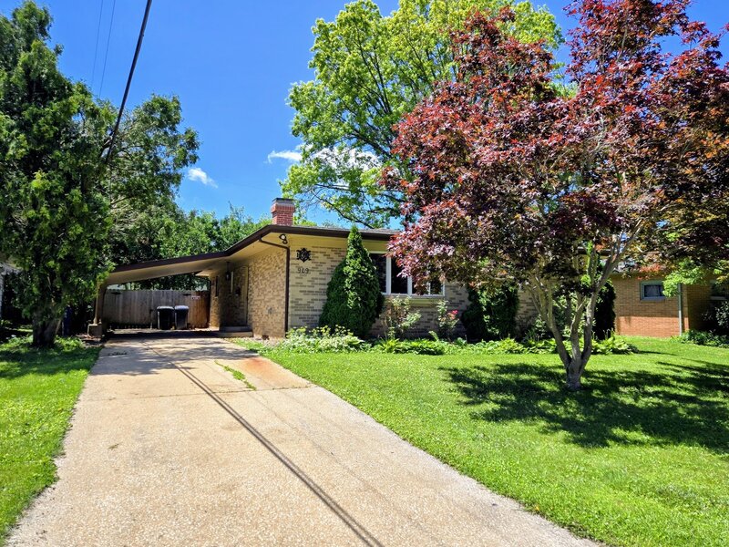 909 E Burkwood Drive Urbana IL 61801