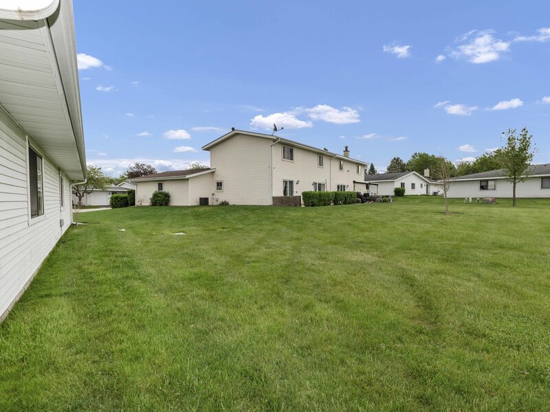 951 Chelsea Lane Schaumburg IL 60193