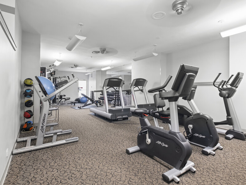 6301 N Sheridan Road Chicago IL 60660