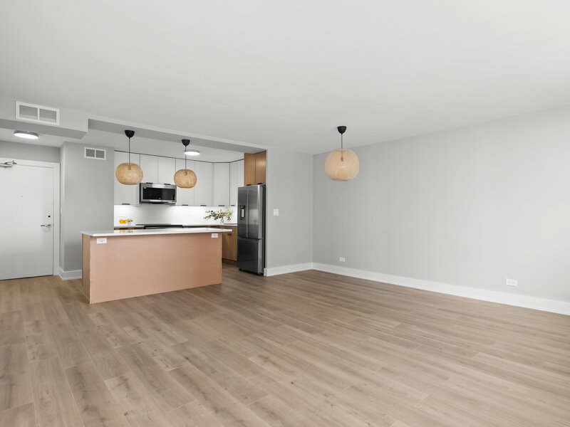 6301 N Sheridan Road Chicago IL 60660