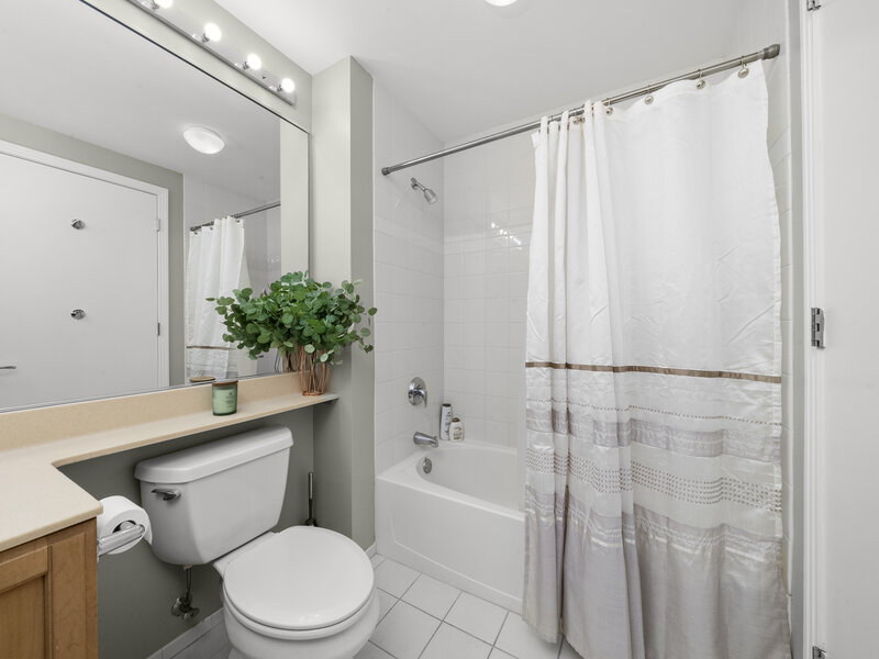 400 N La Salle Drive Chicago IL 60654