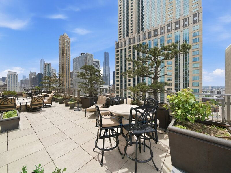159 E Walton Place Chicago IL 60611