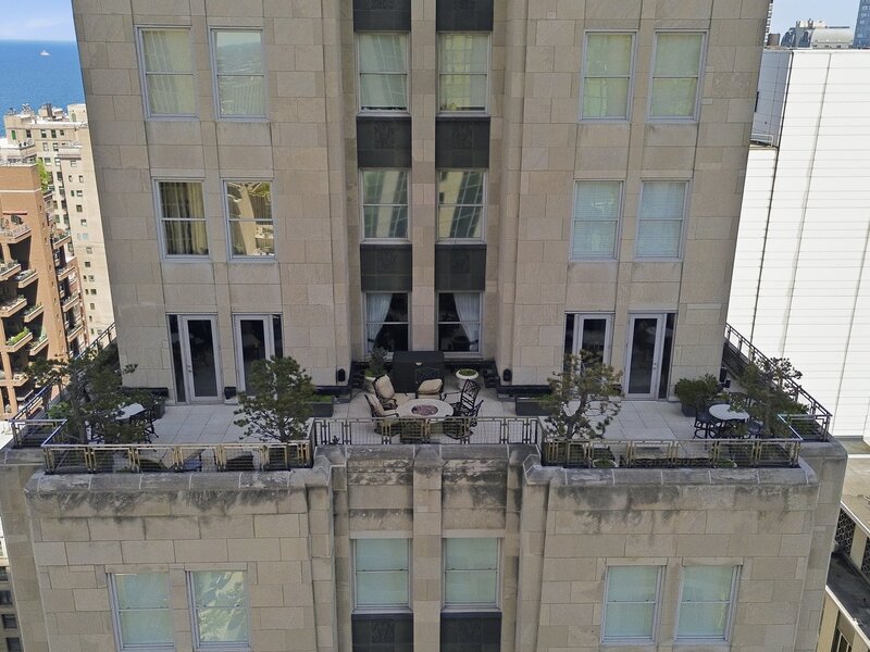 159 E Walton Place Chicago IL 60611