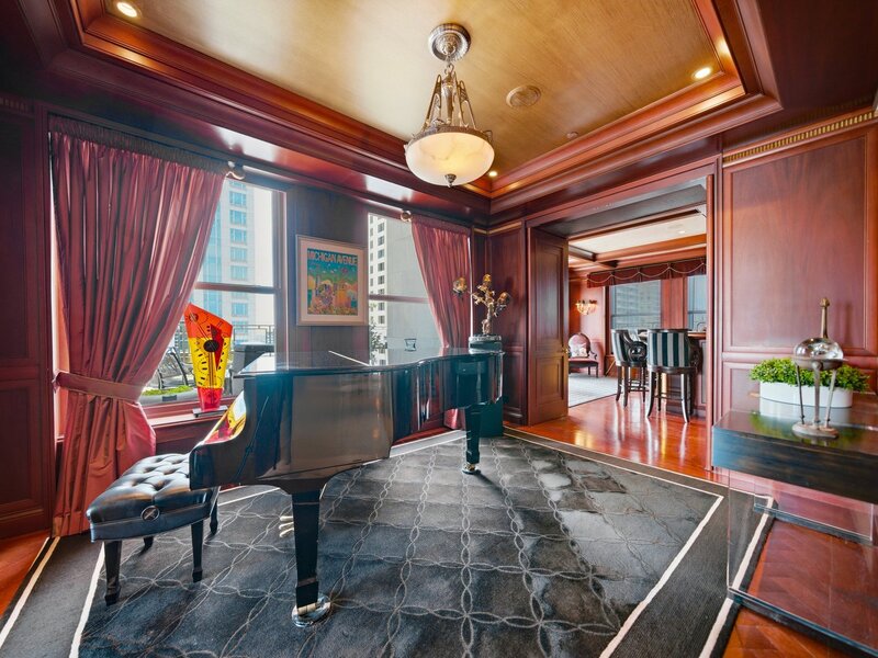 159 E Walton Place Chicago IL 60611