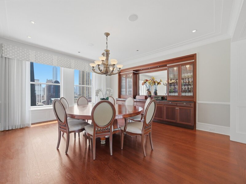 159 E Walton Place Chicago IL 60611