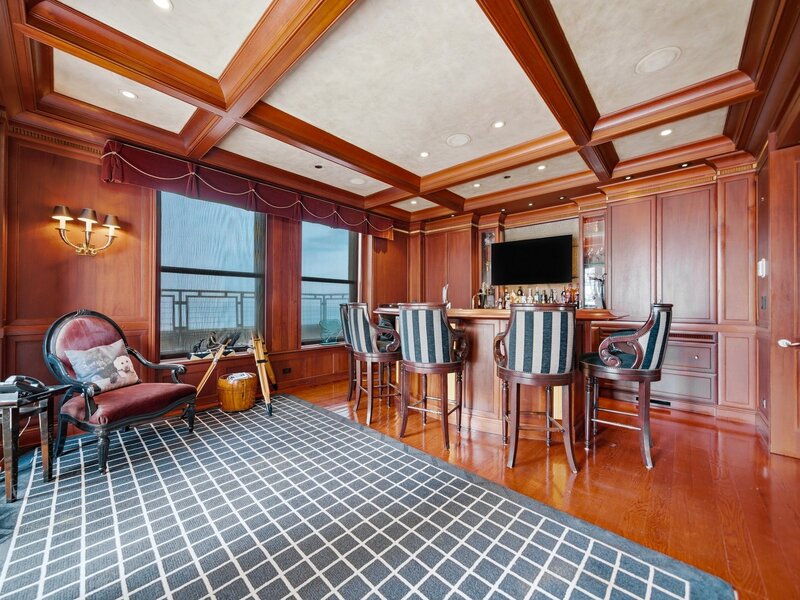 159 E Walton Place Chicago IL 60611