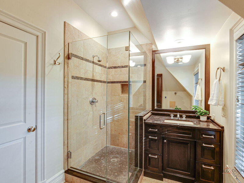30 S Sheridan Road Lake Forest IL 60045