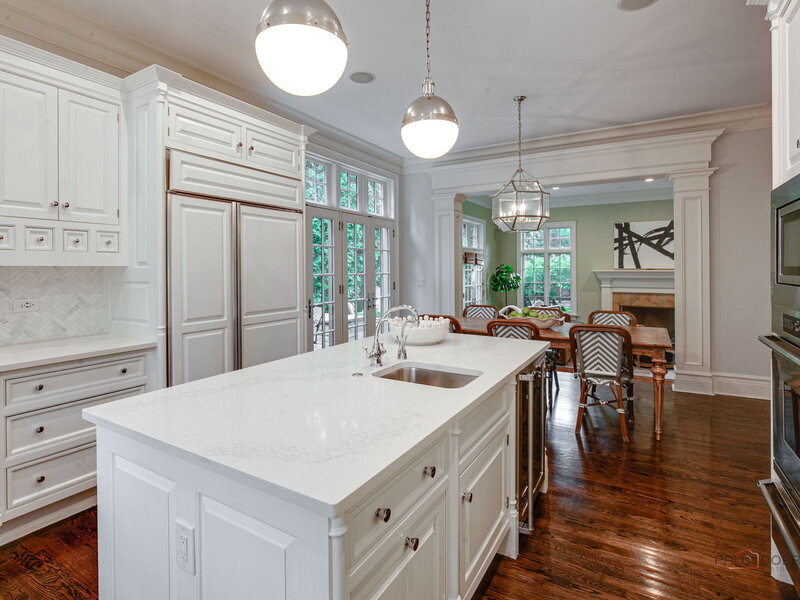 30 S Sheridan Road Lake Forest IL 60045