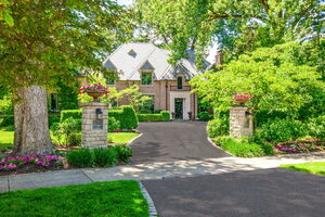 Photo of 30 S Sheridan Road Lake Forest IL 60045
