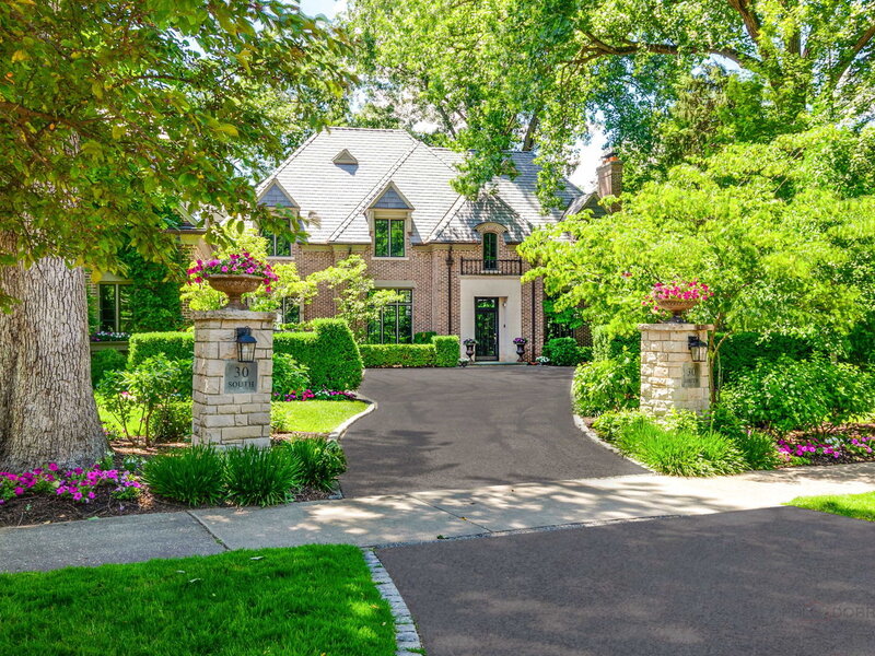 30 S Sheridan Road Lake Forest IL 60045