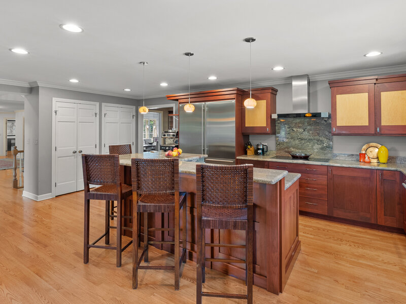 18 S Wynstone Drive North Barrington IL 60010