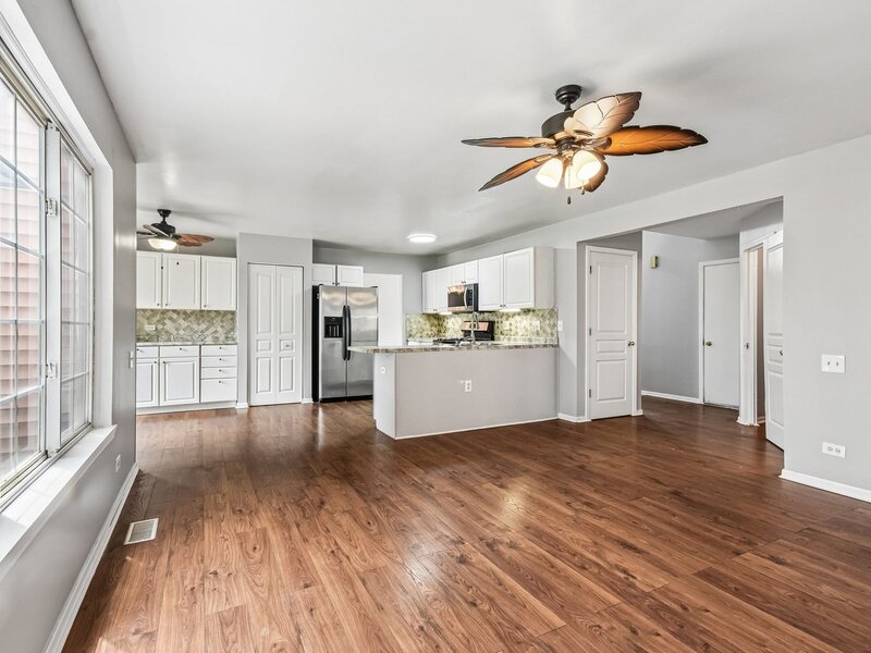 561 Ivory Lane Bartlett IL 60103