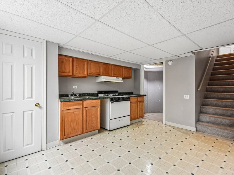 561 Ivory Lane Bartlett IL 60103