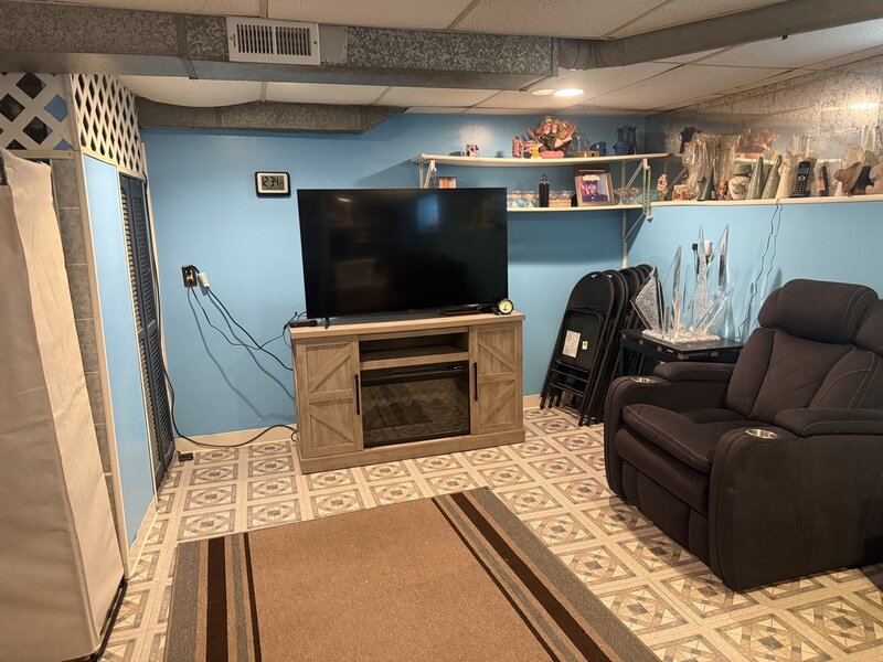 12448 S Elizabeth Street Calumet Park IL 60827