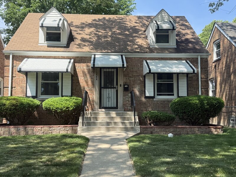 12448 S Elizabeth Street Calumet Park IL 60827