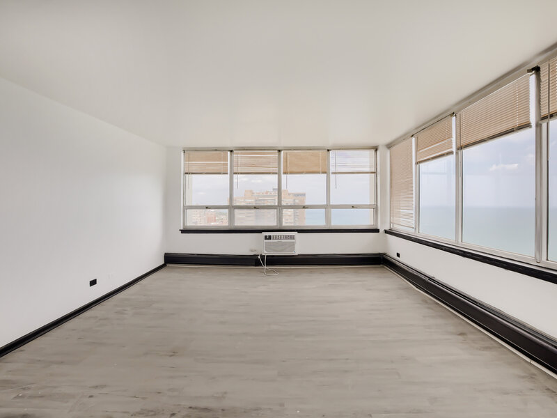 6171 N Sheridan Road Chicago IL 60660