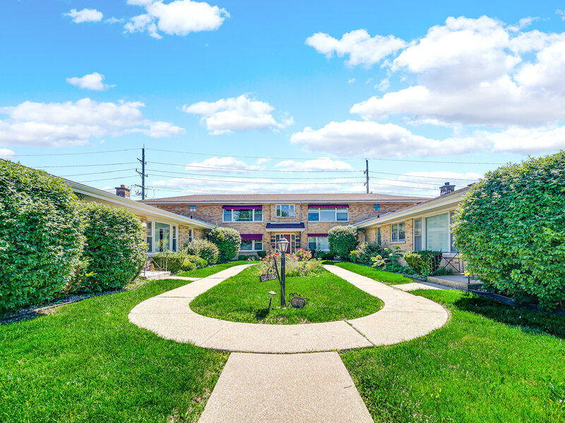 1551 Balmoral Avenue Westchester IL 60154