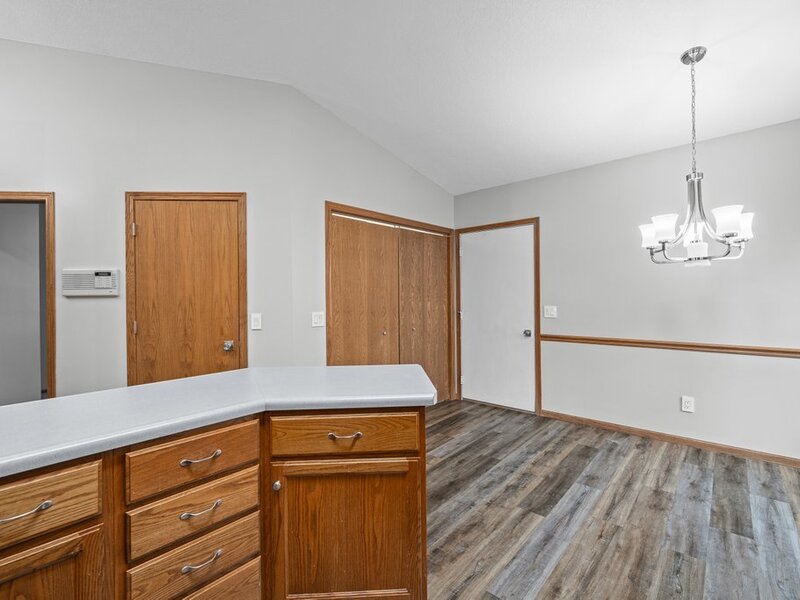 4176 Mallard Court Bettendorf IA 52722