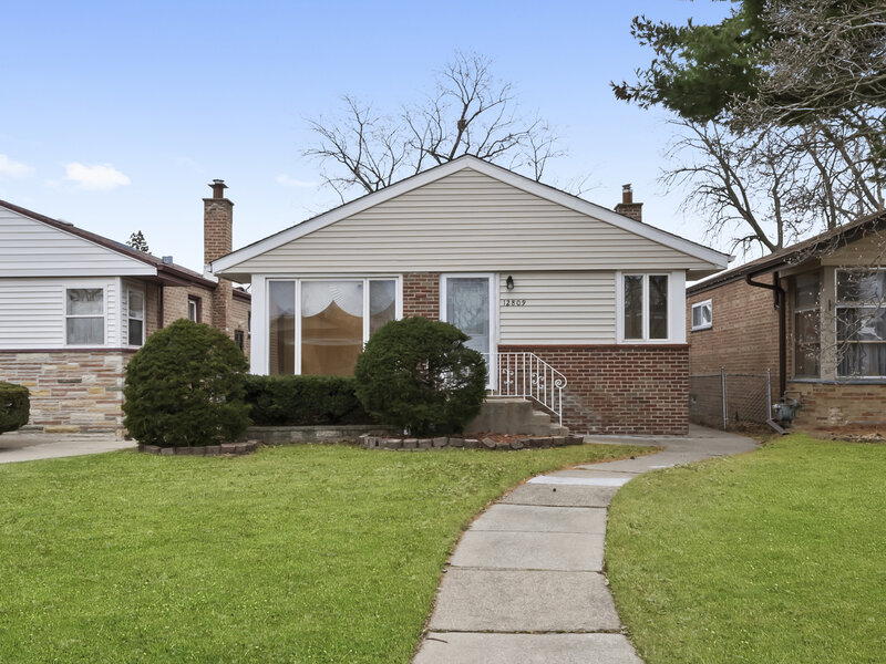 12809 S May Street Calumet Park IL 60827