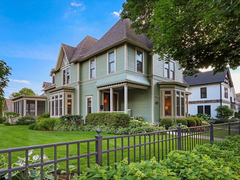 920 Geneva Street Lake Geneva WI 53147