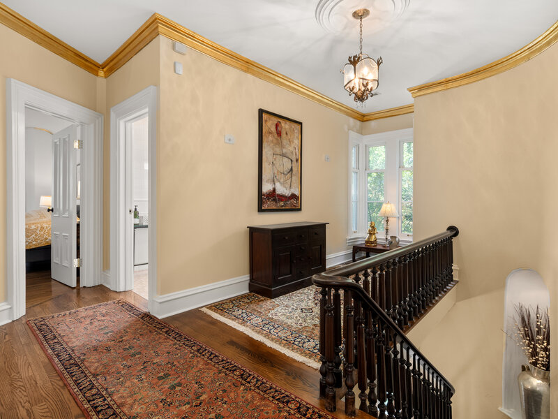 201 Scottswood Road Riverside IL 60546