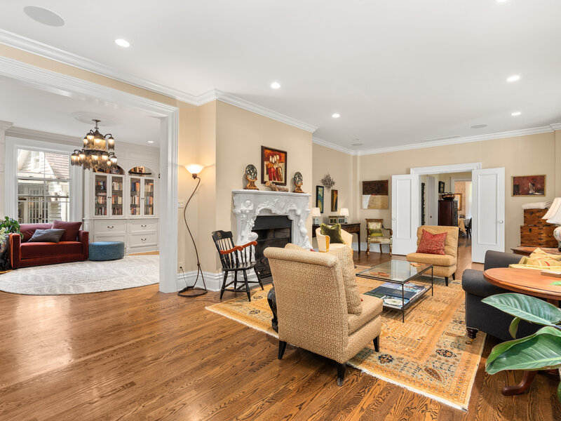 201 Scottswood Road Riverside IL 60546