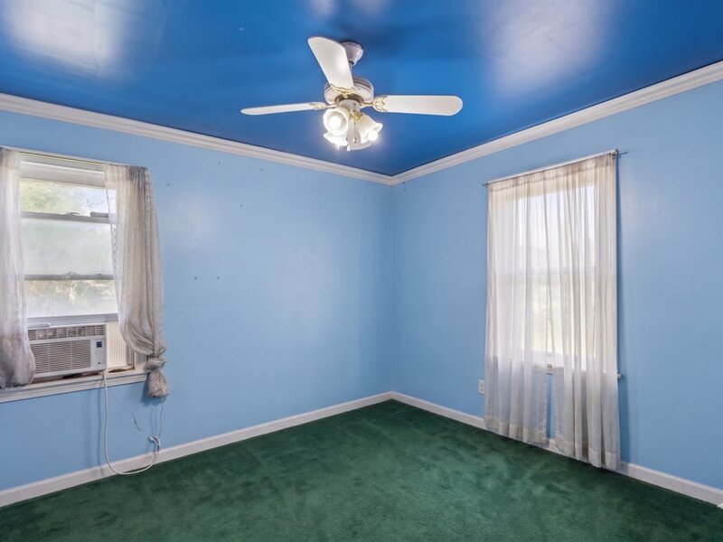 427 S Elmwood Avenue Waukegan IL 60085
