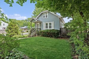 Photo of 427 S Elmwood Avenue Waukegan IL 60085