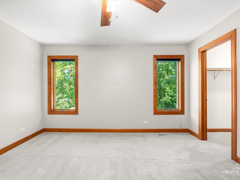 40 Trotter Lane St. Charles IL 60175