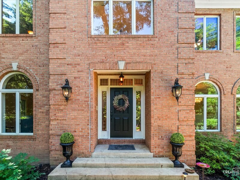 40 Trotter Lane St. Charles IL 60175