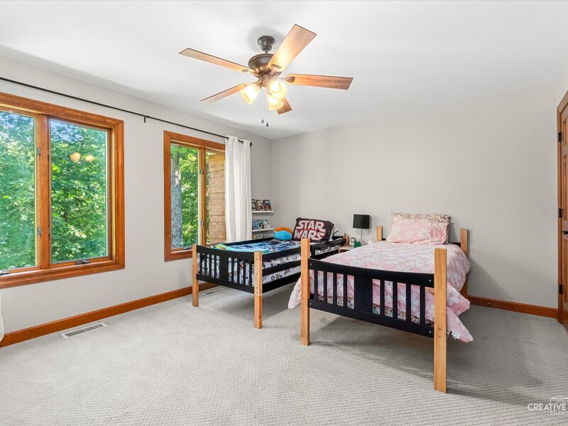 40 Trotter Lane St. Charles IL 60175