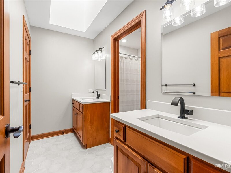 40 Trotter Lane St. Charles IL 60175