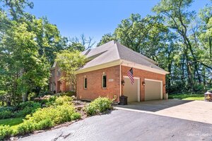 Photo of 40 Trotter Lane St. Charles IL 60175
