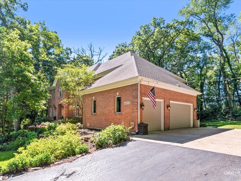 40 Trotter Lane St. Charles IL 60175