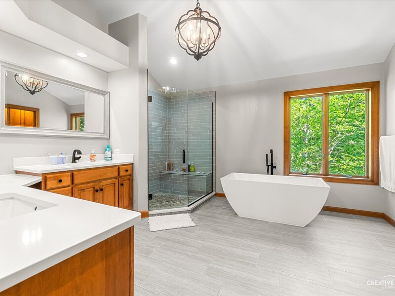40 Trotter Lane St. Charles IL 60175