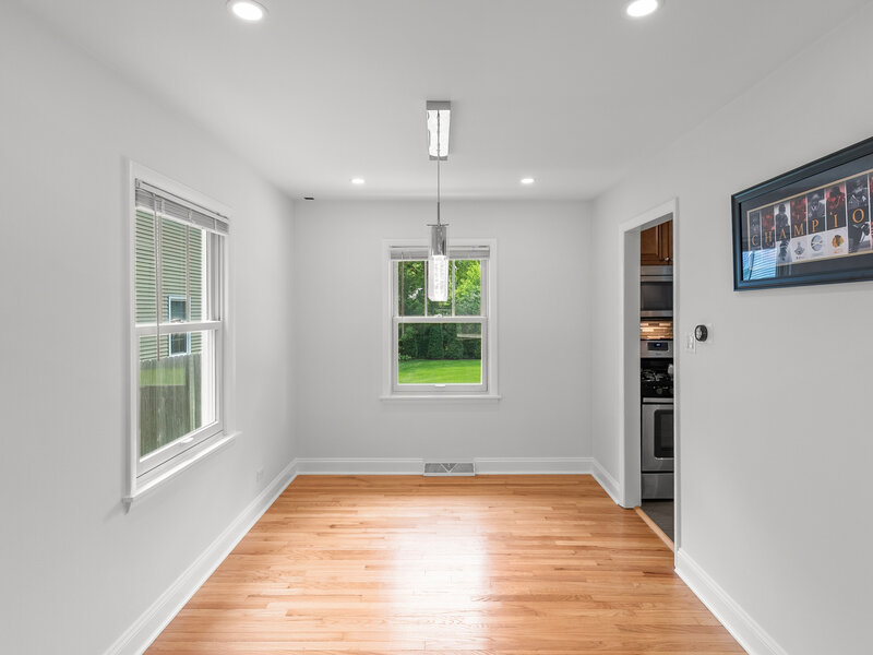 715 E Main Street Barrington IL 60010