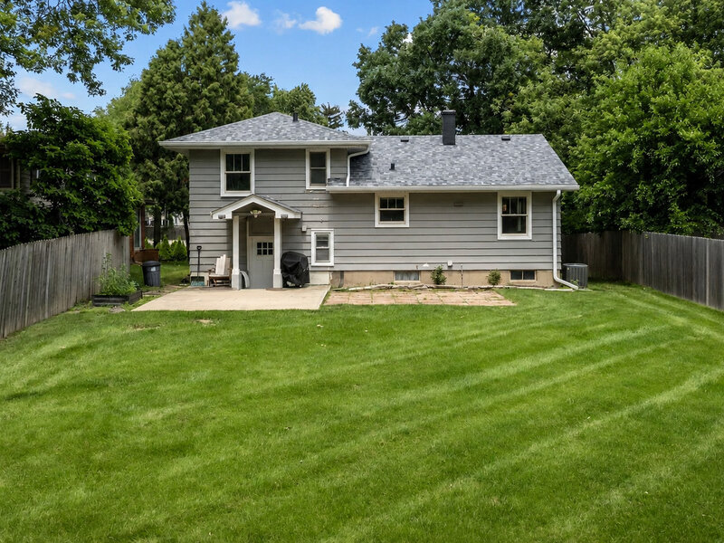 715 E Main Street Barrington IL 60010