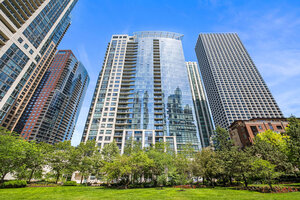 Photo of 201 N Westshore Drive Chicago IL 60601 Unit 604