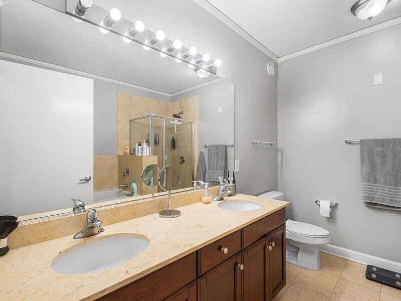 201 N Westshore Drive Chicago IL 60601
