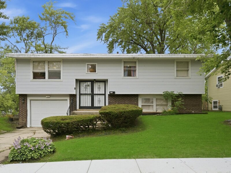 1829 217th Place Sauk Village IL 60411