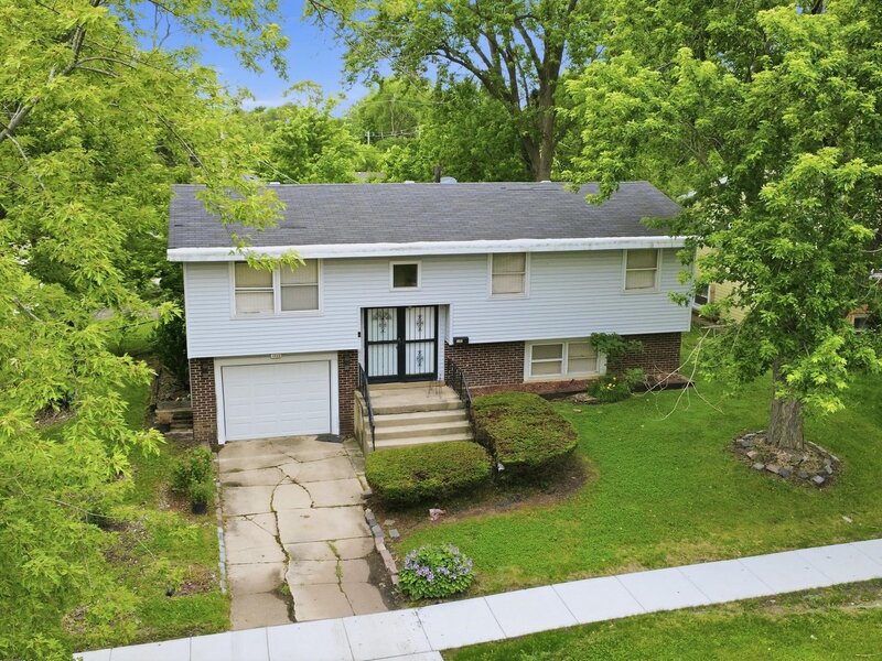 1829 217th Place Sauk Village IL 60411