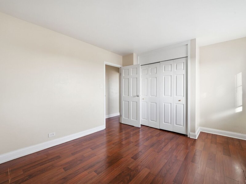 7337 S South Shore Drive Chicago IL 60649