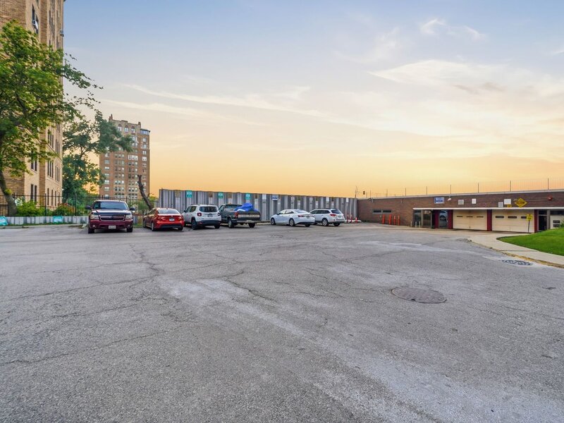 7337 S South Shore Drive Chicago IL 60649