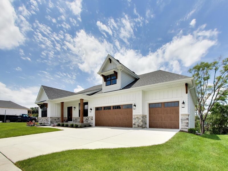 495 Cora Lane St. Charles IL 60174