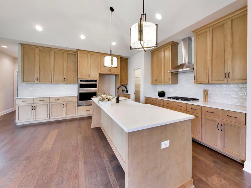 495 Cora Lane St. Charles IL 60174